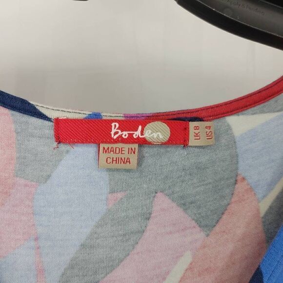 Boden Floral/geometric Beaded Women's Size 4 Knee Length Dress 3/4 Sleeve.
Armpi - Picture 3 of 7